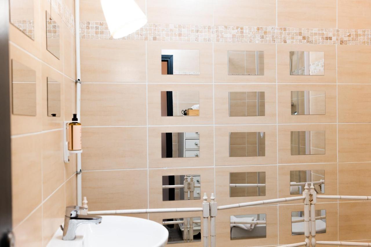 Lou Pitchoun Luxe Et Serenite Au Coeur De Saint-Tropez Suite Familiale Avec Chambre Separee Avec Jardin Enchanteur Pour 4 Adultes Et 1 Enfant Exterior foto
